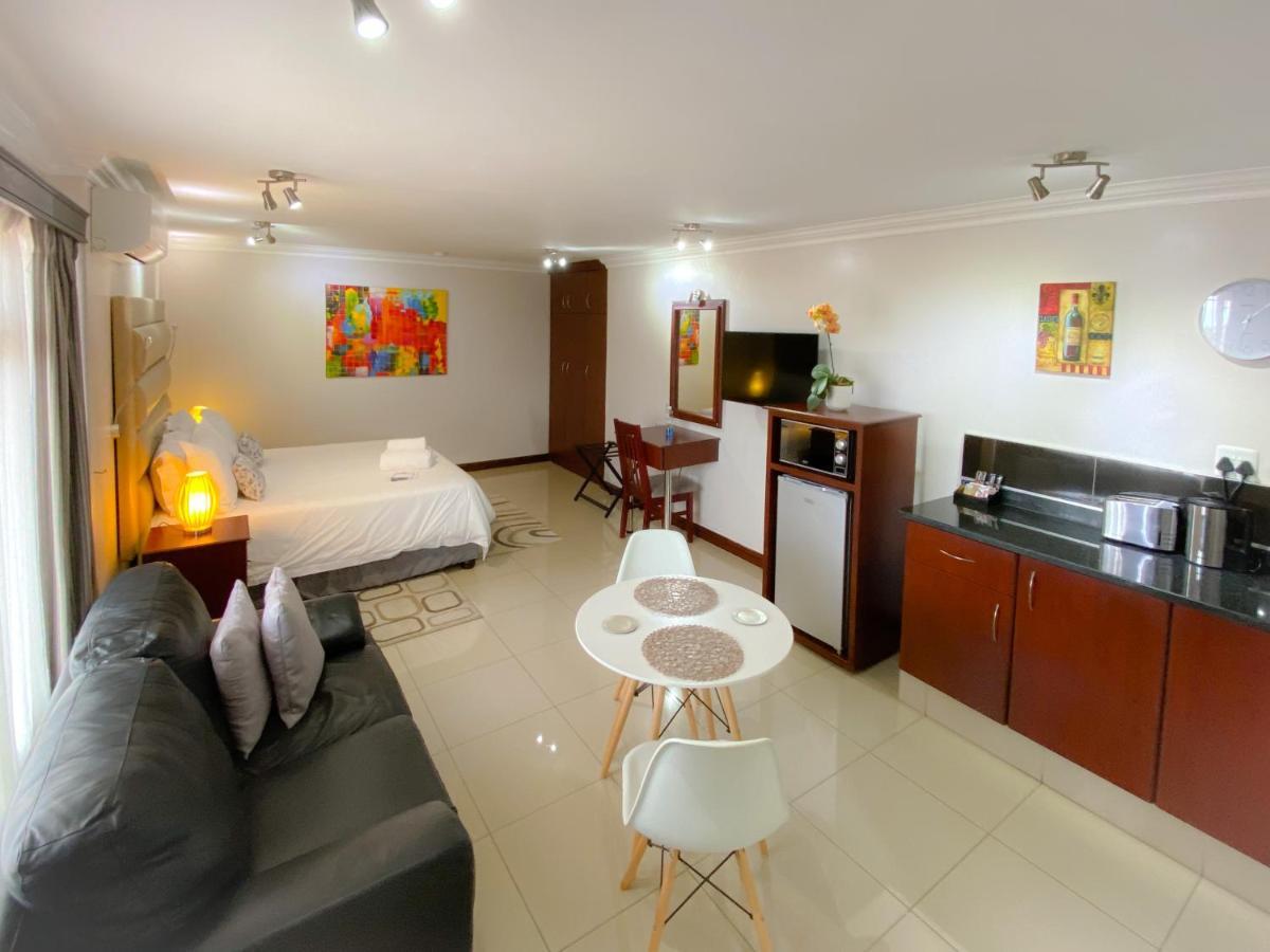 The Meritus Guest House Westville Екстериор снимка