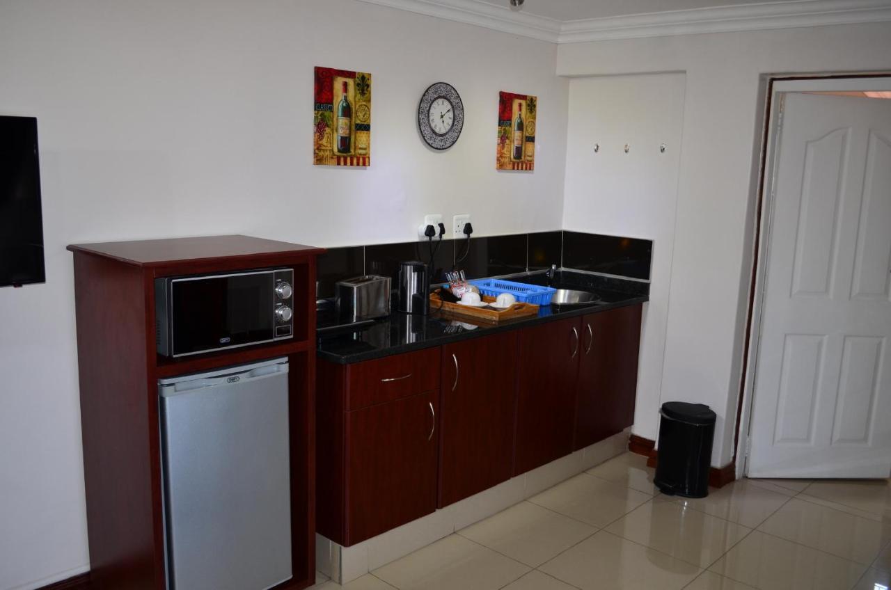 The Meritus Guest House Westville Екстериор снимка