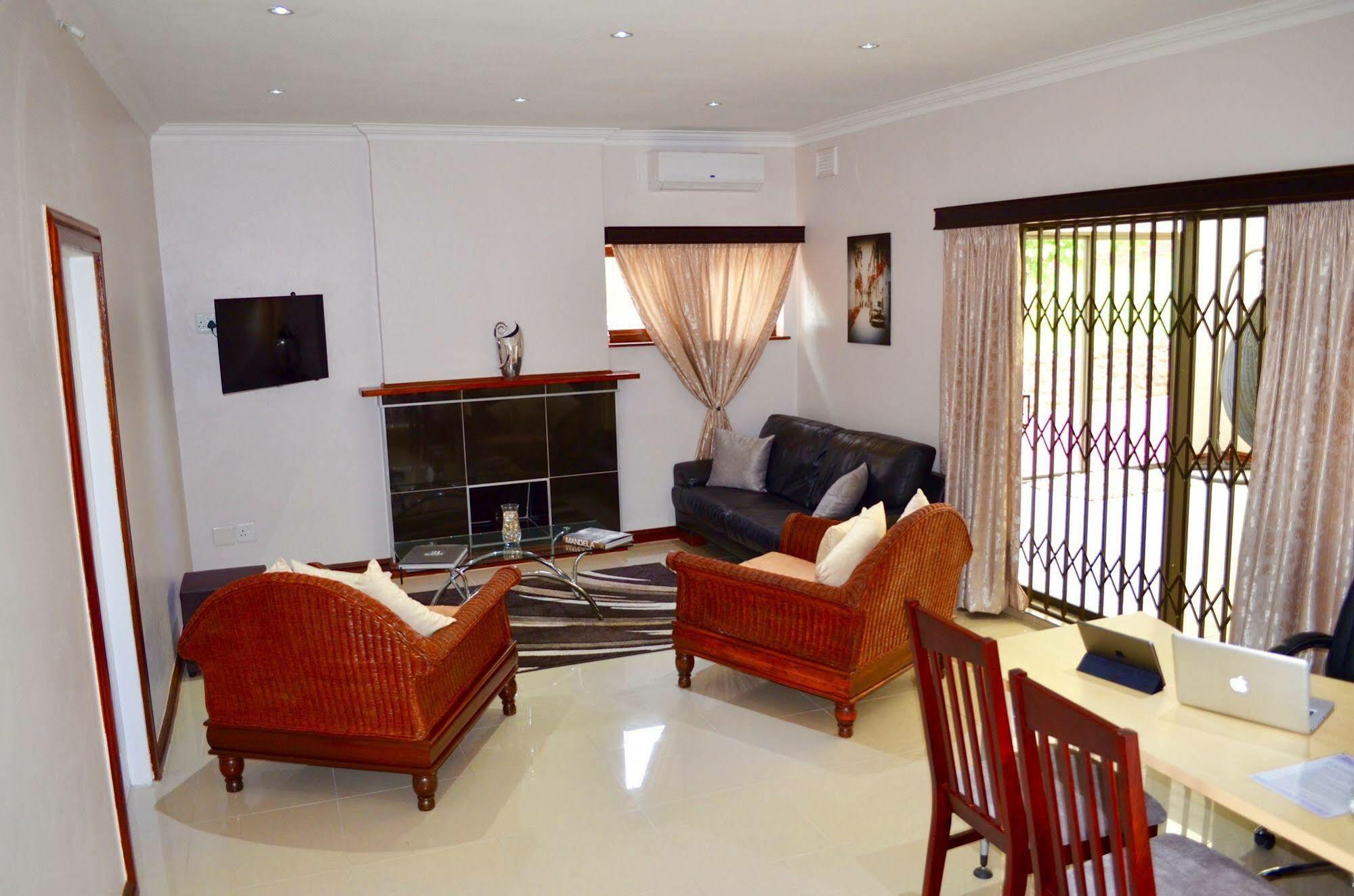 The Meritus Guest House Westville Екстериор снимка